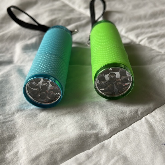 Blue/green mini flashlights , great for in purse or car - Picture 2 of 6